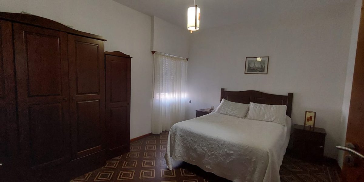 18e1c342-0f52-414b-a462-109f589942d4